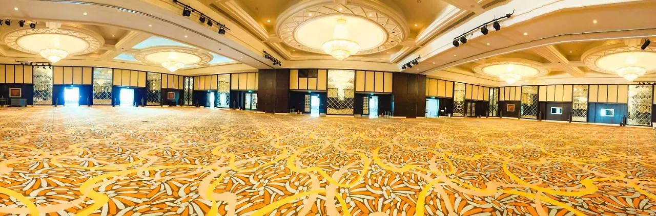 Moevenpick Grand Al Bustan Hotel Dubai