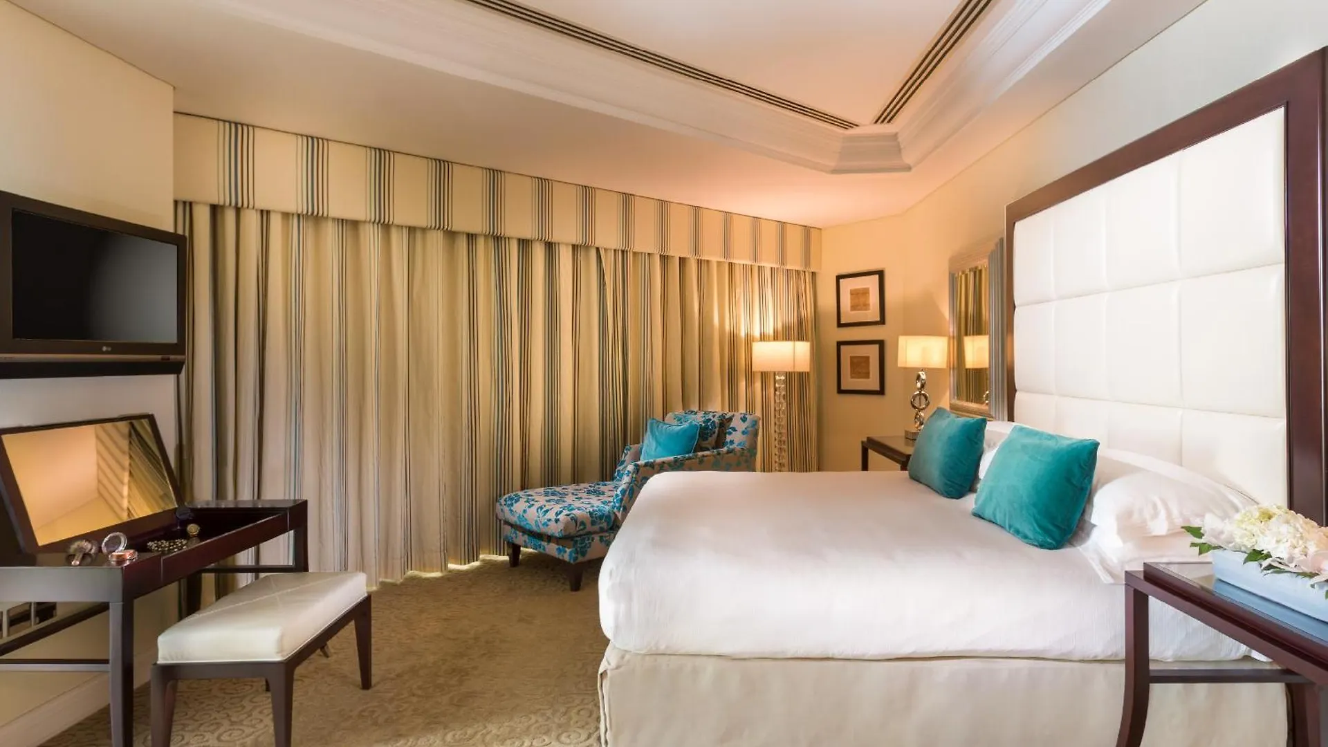 Moevenpick Grand Al Bustan Hotel Dubai 5*,